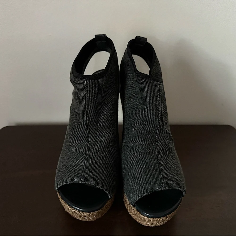 Stuart Weitzman Platform Wedge Slingback Sandals Dark Gray Cork Canvas Size 8 - Picture 2 of 8